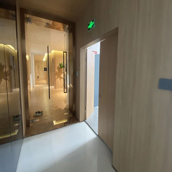 什么是防火門?(圖1) 防火門木質效果.jpg